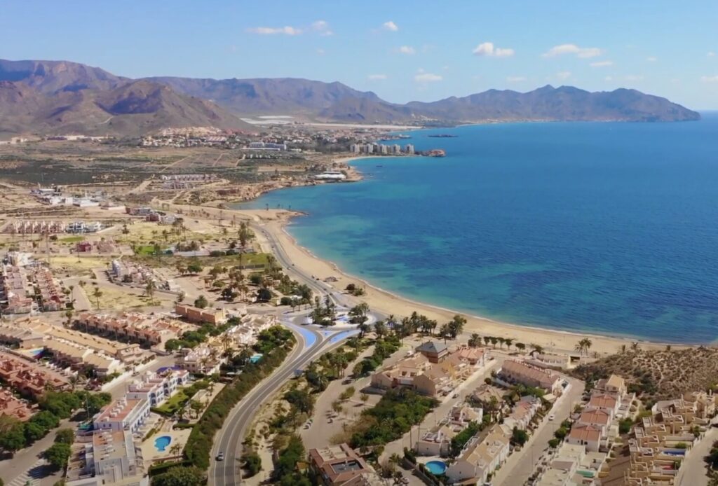 Mazarrón, Destino Imprescindible Según National Geographic: Vívelo con Apartamentos Buendía 1 playas de Puerto de Mazarrón